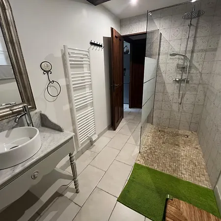 La Maison Aux Petits Bonheurs منزل للإقامة Chaille-sous-les-Ormeaux